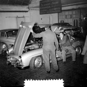 Deelnemers Rally Monte Carlo passeren Amsterdam, Bestanddeelnr 907-5474