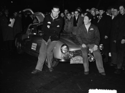 Deelnemers Rally Monte Carlo passeren Amsterdam, Bestanddeelnr 907-5465