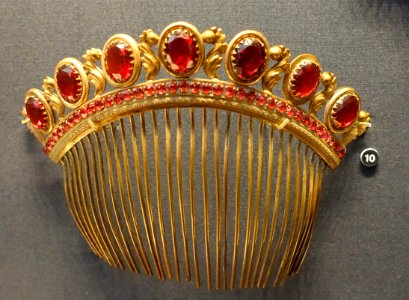 Decorative comb, unidentified - Nordiska museet - Stockholm, Sweden - DSC09754