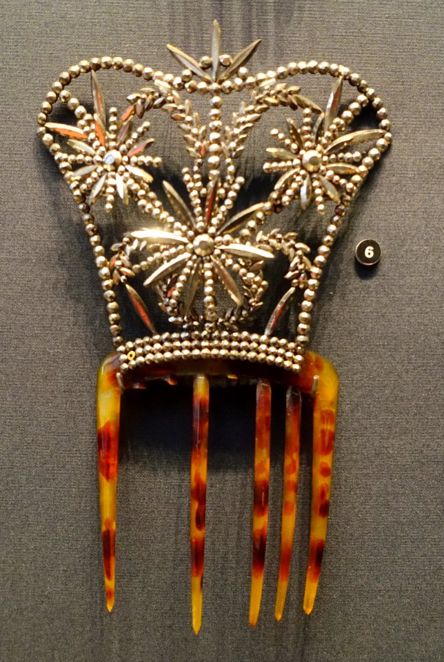 Decorative comb, 1840s-1850s, steel, horn - Nordiska museet - Stockholm, Sweden - DSC09749
