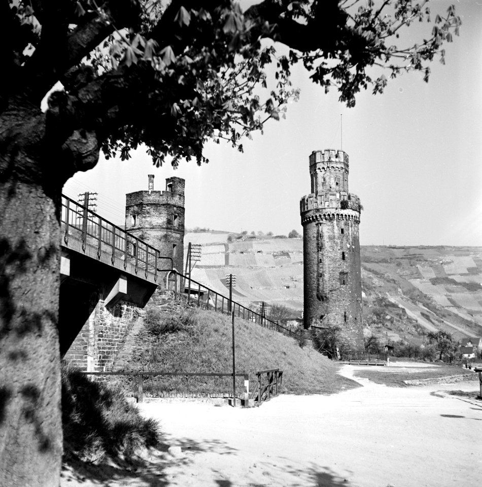 Deel van de oude stadsmuur van Oberwesel met vlnr de Ochsenturm en de Katzentur…, Bestanddeelnr 254-1140