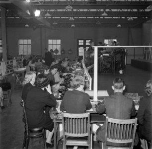 De pers is aanwezig ter controle van de Irish Hospitals Sweepstake, Bestanddeelnr 191-0892