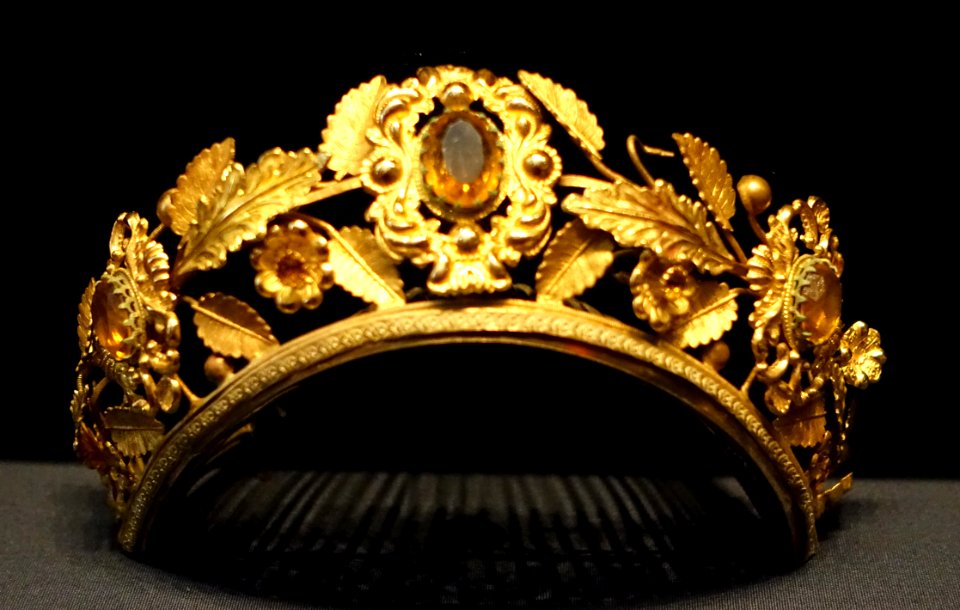 Decorative comb, 1830s-1840s, metal, brass, glass - Nordiska museet - Stockholm, Sweden - DSC09742