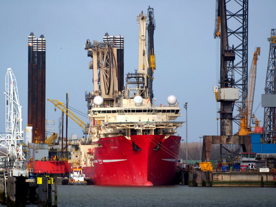Deep Energy, IMO 9481154 at the Tweede Werkhaven, Port of Rotterdam pic1