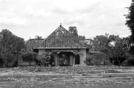 De ruïne van een verwoest gebouw, Bestanddeelnr 3005