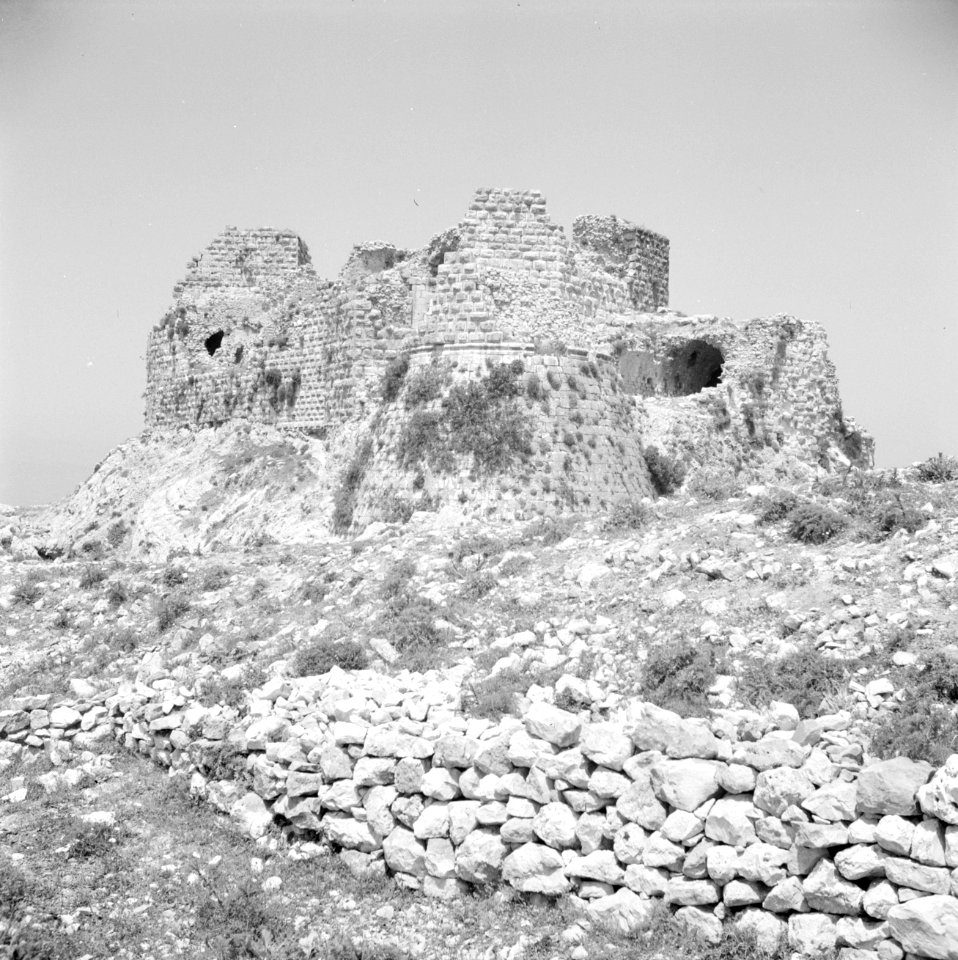 De ruïne van het Chateau de Beaufort, Bestanddeelnr 255-6323