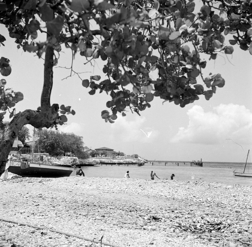 De Piscaderabaai op Curaçao, Bestanddeelnr 252-7329