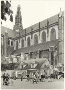 Decorhuis op de Grote Markt. NL-HlmNHA 54016805
