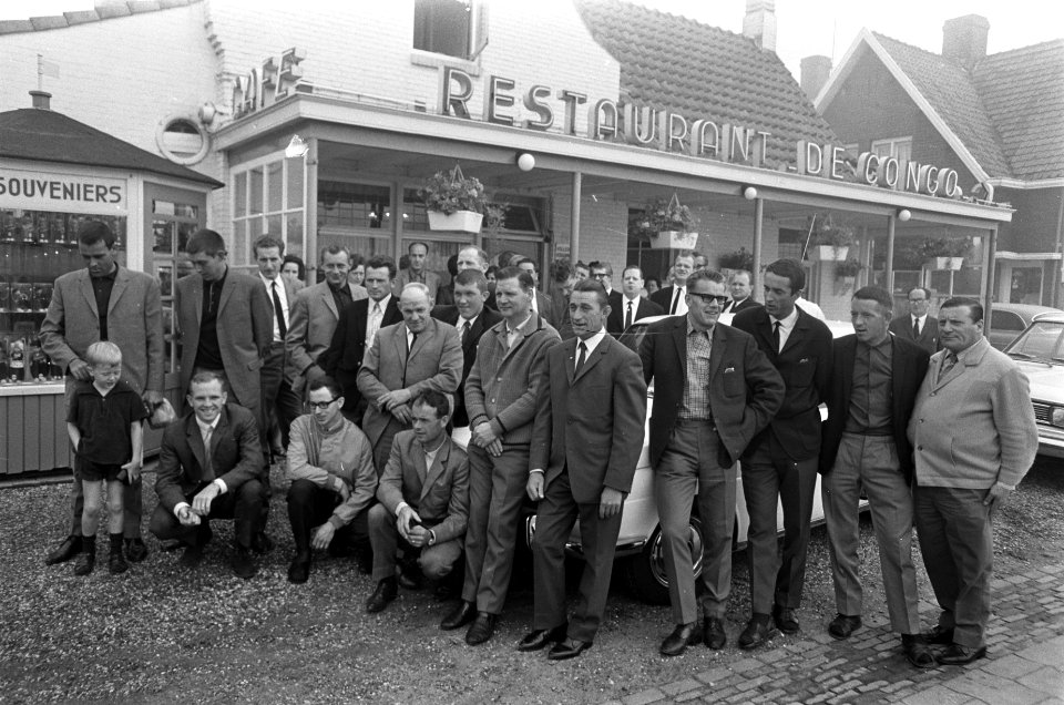 De ploeg voor het vertrek, Bestanddeelnr 920-4456