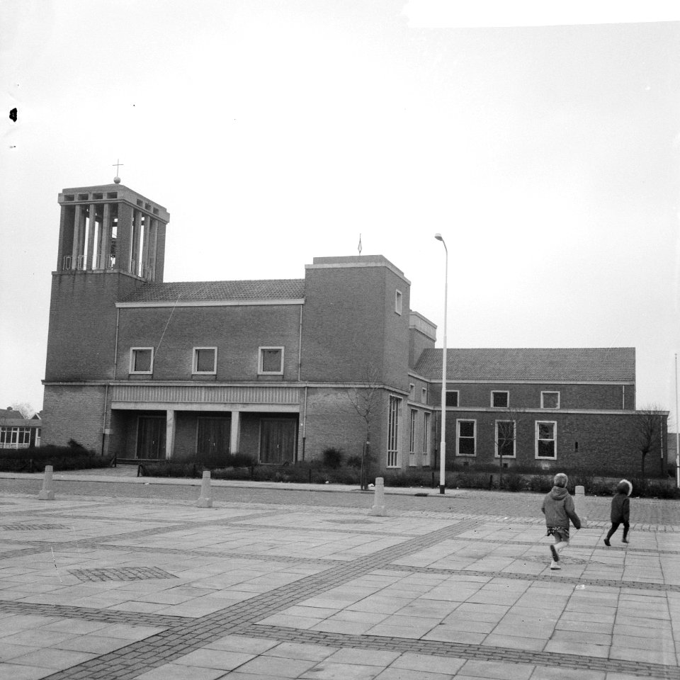 De pastorie van de kerk van Onze Lieve Vrouwe van de Rozenkrans te Tongelre (Ein, Bestanddeelnr 918-7587
