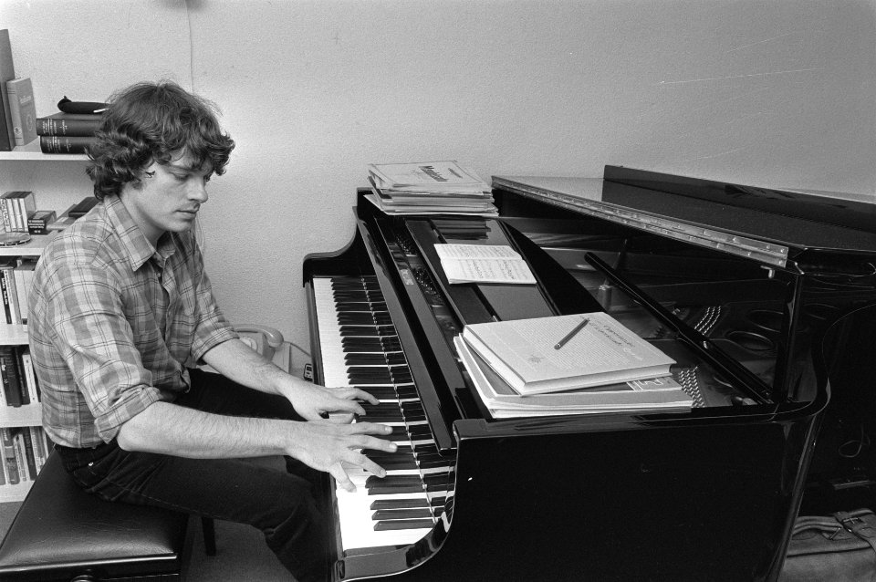 De pianist R. Brautigam, Bestanddeelnr 931-8437