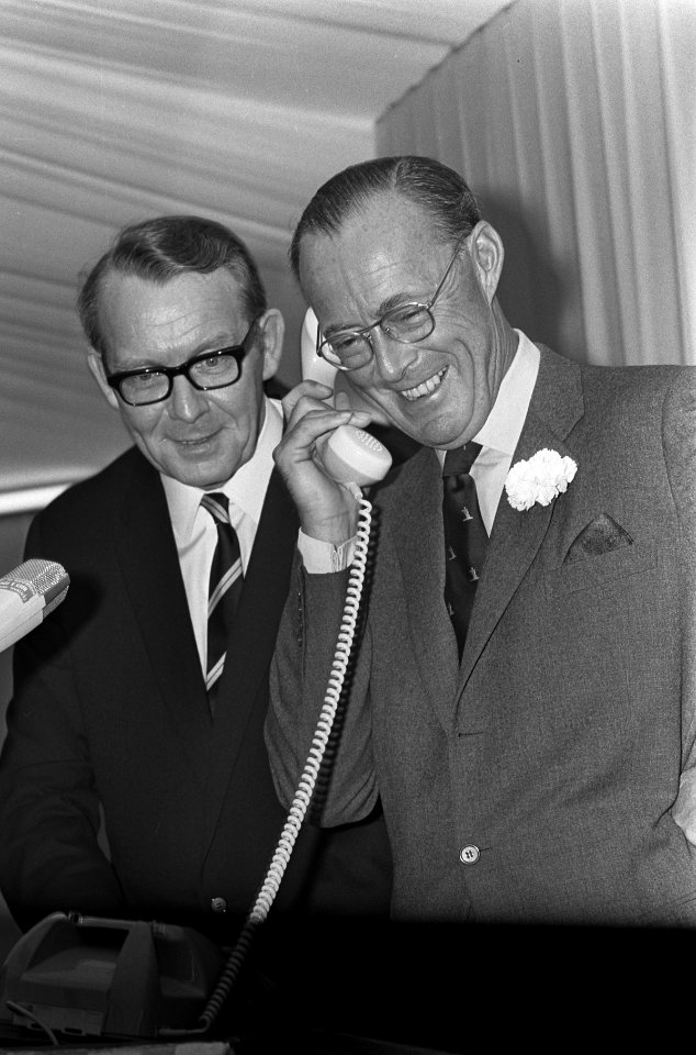 De prins telefoneert, Bestanddeelnr 921-6751