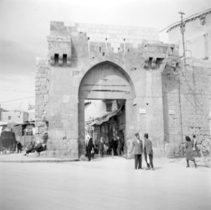 De poort Bab Tuma in de stadsmuur, Bestanddeelnr 255-5862