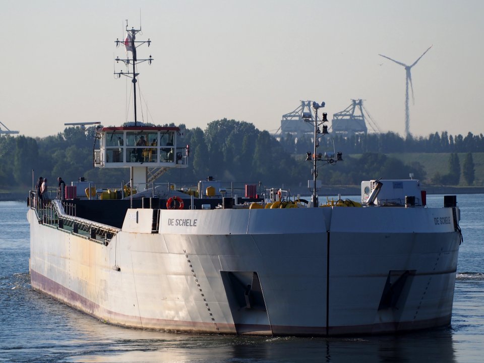 De Schele - ENI 06105352, Port of Anwerp pic2