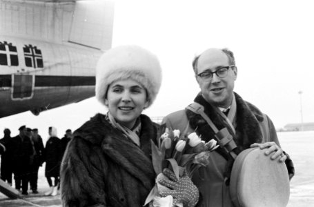 De Russische cellist Mstislav Rostropowitsj en zijn echtgenote Galina Visjrevska, Bestanddeelnr 914-7820