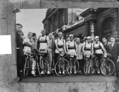De Nederlandse ploeg bij de start in Parijs. Vl r. Wout Wagtmans, Frans Vos, Ger, Bestanddeelnr 904-0736