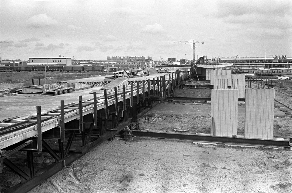 De Rotterdamse Ruit , zesbaansweg rondweg van Rotterdam. Ter hoogte van Overschi, Bestanddeelnr 920-7886