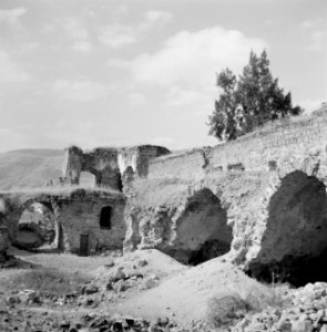 De ruines van de oude vesting van Tiberias, Bestanddeelnr 255-4069