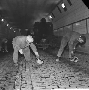 De Maastunnel (opdracht Vrije Volk Rotterdam), Bestanddeelnr 914-1631
