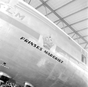 De naambelettering van het het viermotorige KLM Douglas DC-6 passagiersvliegtui…, Bestanddeelnr 255-8898