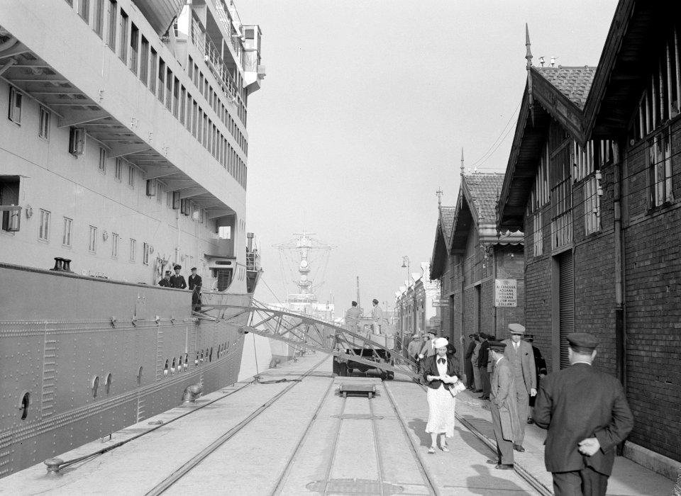 De MS Baloeran in de haven van Lissabon, Bestanddeelnr 191-0202