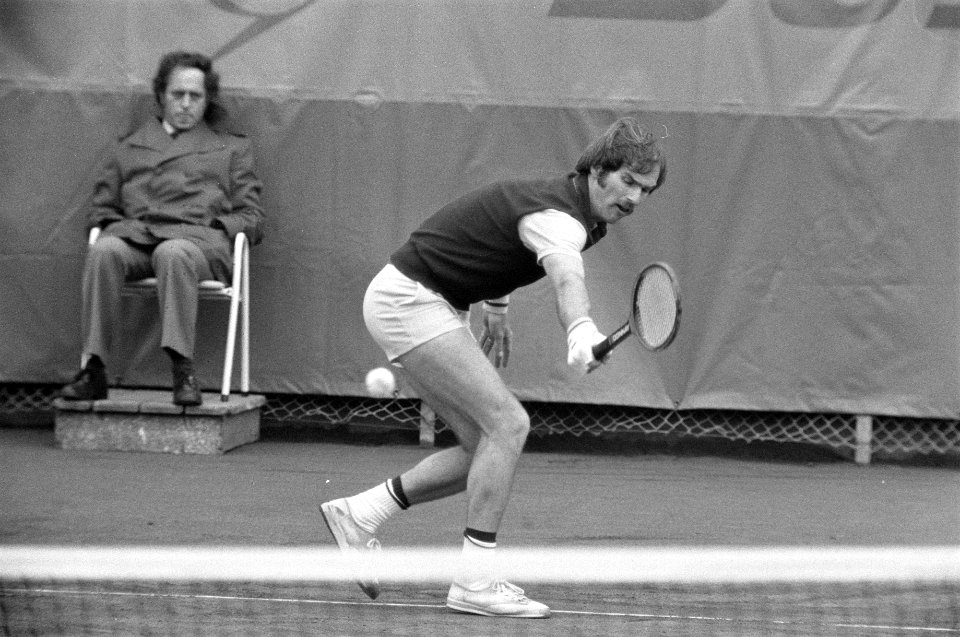 De Nederlandse speler Fred Hemmes in actie, Bestanddeelnr 929-1384