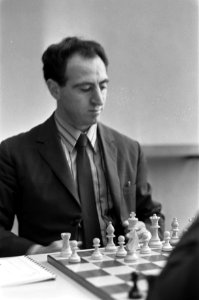 De Russische schaker Lev Poloegajevski, Bestanddeelnr 925-6475