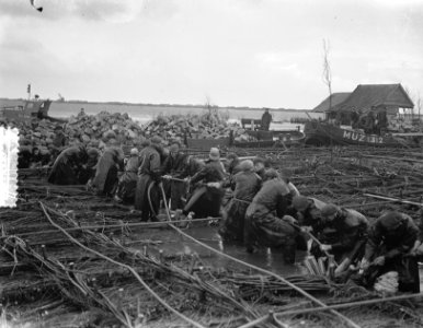 De Schelphoek op Schouwen. Verankeren zinkstuk, Bestanddeelnr 905-8255