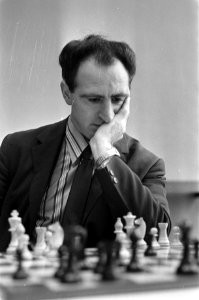 De Russische schaker Lev Poloegajevski, Bestanddeelnr 925-6483