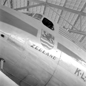 De naambelettering van het het viermotorige KLM Douglas DC-6 passagiersvliegtui…, Bestanddeelnr 255-8900