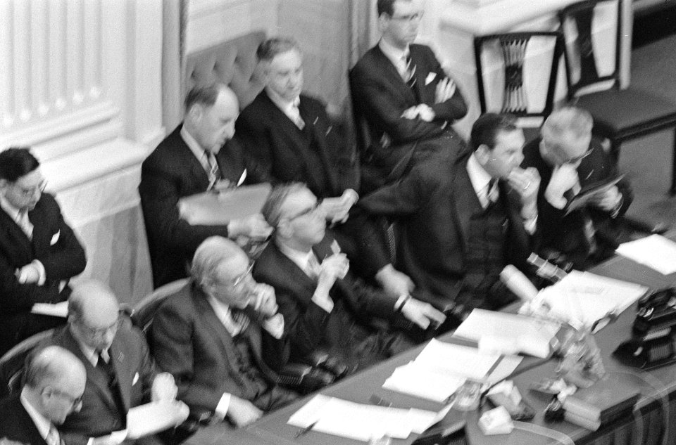 De regeringstafel, Bestanddeelnr 919-8362