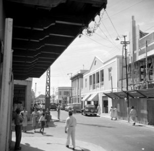 De Nassaustraat in Oranjestad op Aruba, Bestanddeelnr 252-7891