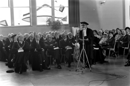 De promovendus wordt bevraagd, Bestanddeelnr 922-5788