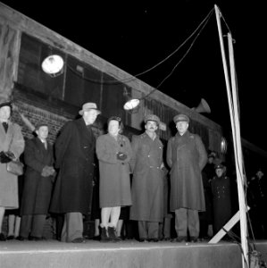 De SS Almanzora met 1900 gerepatrieerden uit Indie aan boord in de haven van Ams, Bestanddeelnr 901-3332
