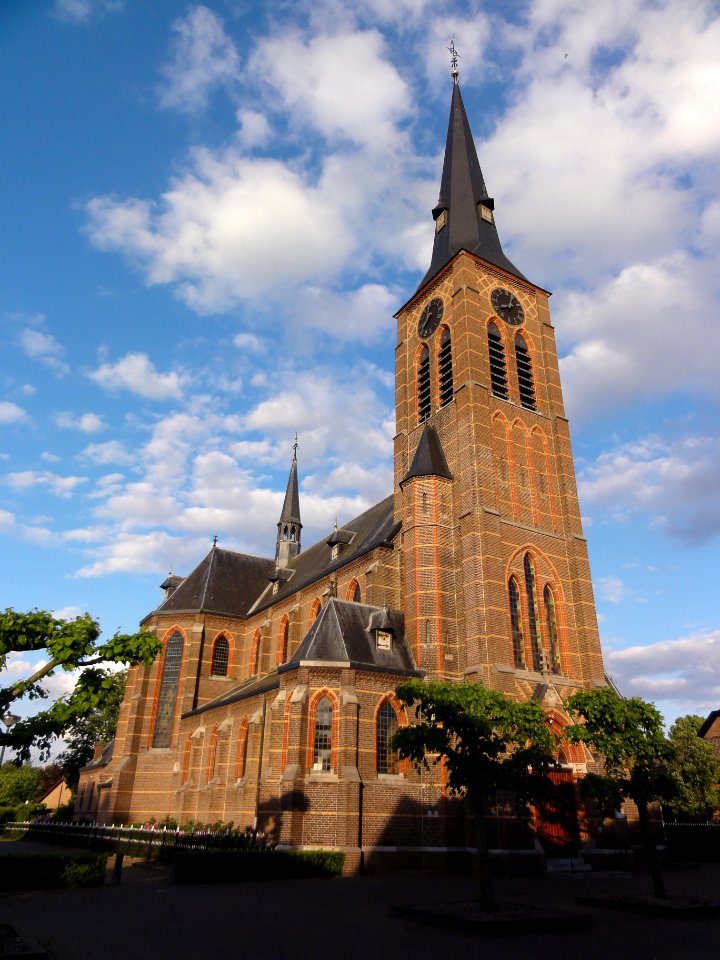 De Mortel Rijksmonument 518089 kerk Sint Antonius Abt voor-zijkant