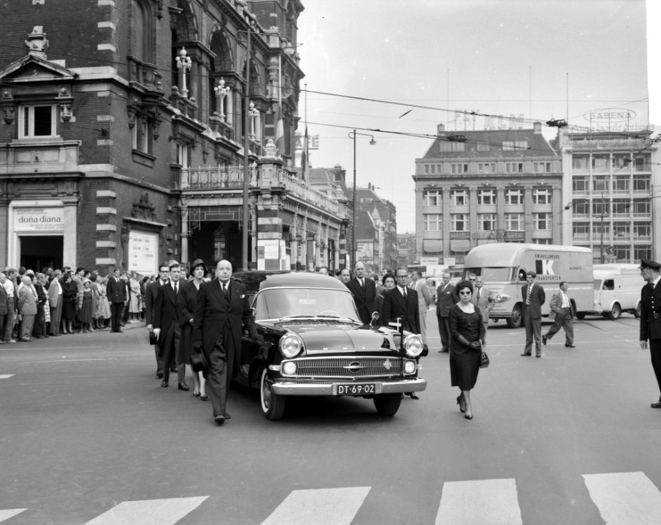 De stoet op het Leidseplein, Bestanddeelnr 912-5681