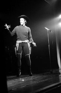 De Rika Jansen One Woman Show in Rembrandttheater, Rika Jansen in haar show, Bestanddeelnr 916-6520