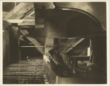 De speeltafel in de klavierkamer van het klokkenspel in de Grote of Sint-Bavokerk aan de Grote Markt, Inventarisnummer NL-HlmNHA 11589