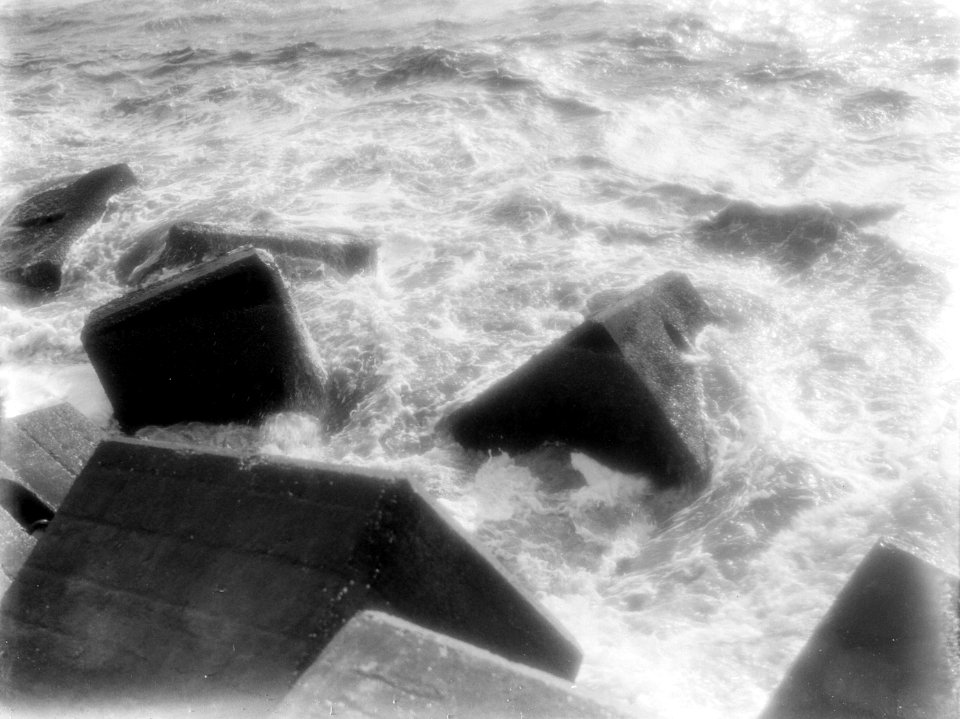 De zee met zeewering in IJmuiden, Bestanddeelnr 189-0889