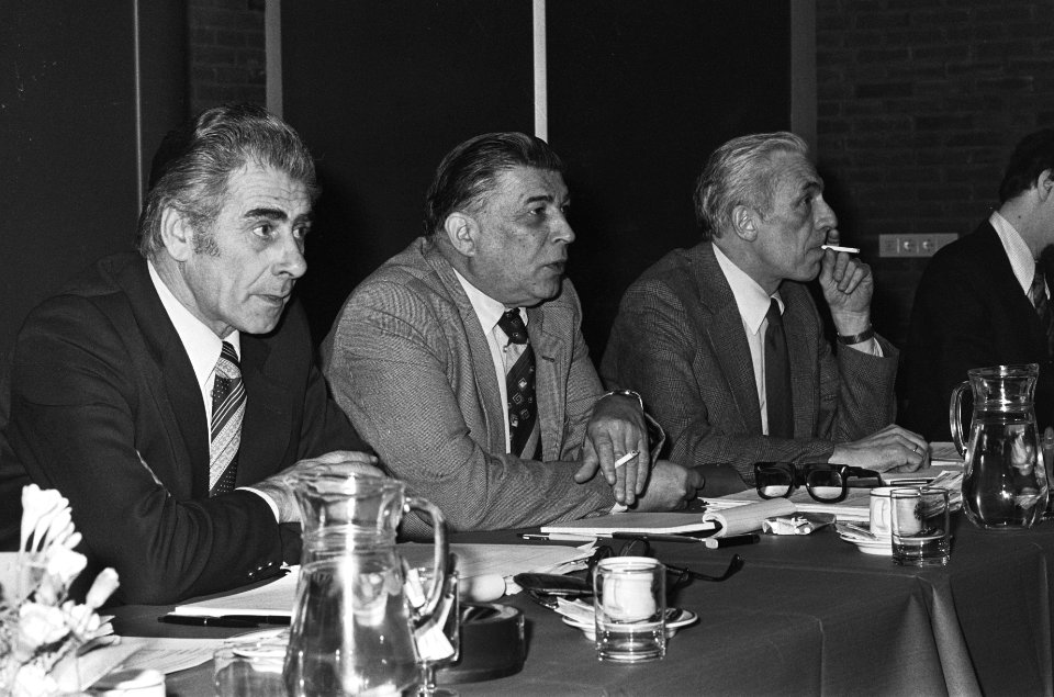 De werknemers vertegenwoordigers v.l.n.r. Laurier (BLHP), Wamsteeker (voorzitter, Bestanddeelnr 930-1626