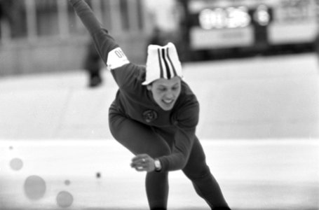 De winnares Lyudmila Titova (Sovjet-Unie) in actie op de 500 meter, Bestanddeelnr 921-0675