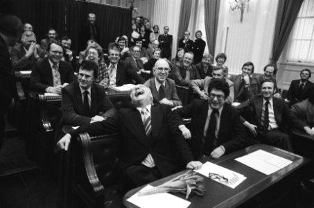 De Tweede Kamer tijdens de regeringsverklaring van het kabinet Van Agt v.l.n.r., Bestanddeelnr 929-5271