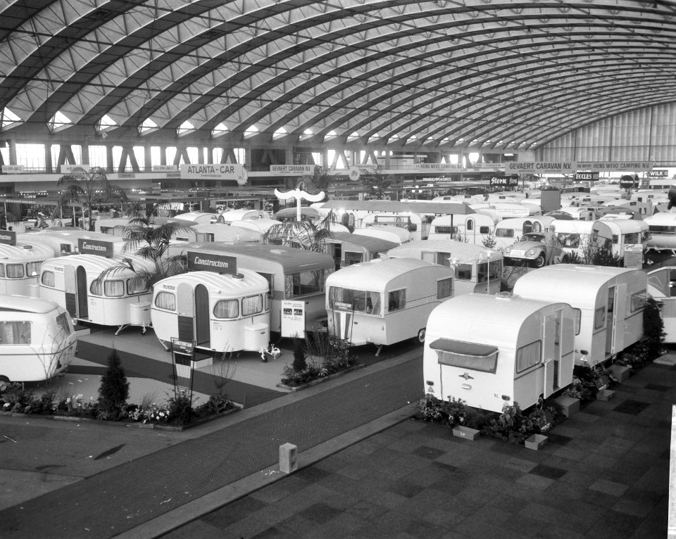 De tweewieler en caravantentoonstelling in RAI, overzicht caravans, Bestanddeelnr 918-8236