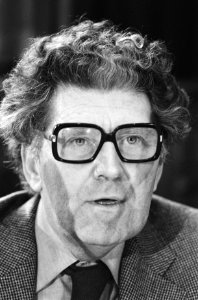 De verantwoordelijke wethouder vd Have, Bestanddeelnr 930-1816