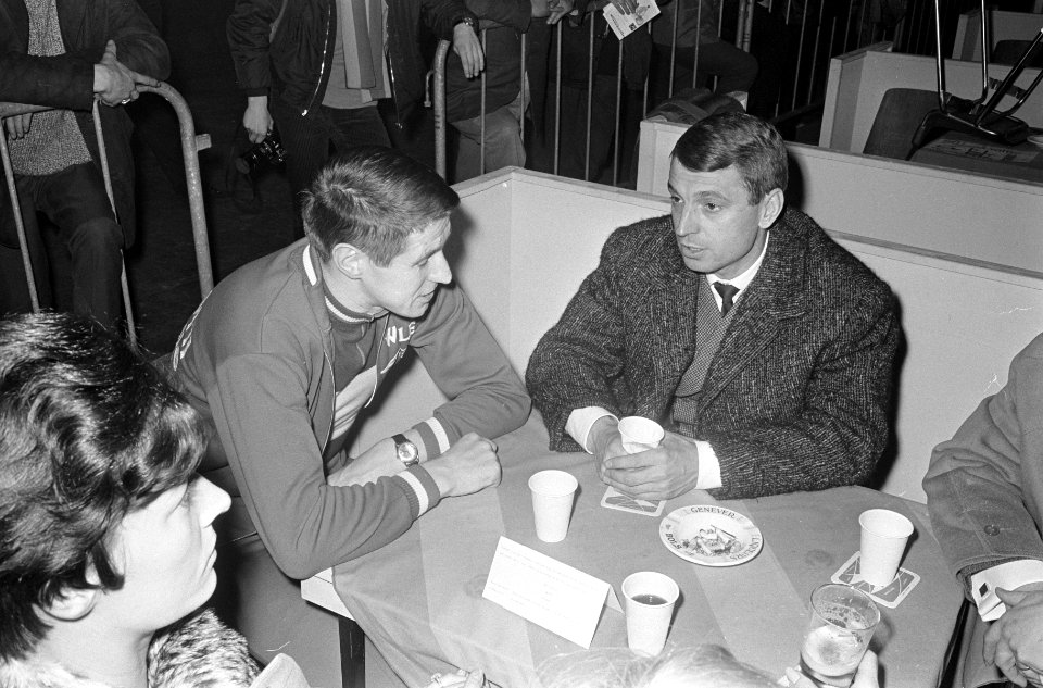 De zesdaagse, Rik van Looy (r) op bezoek bij Peter Post, Bestanddeelnr 919-8739
