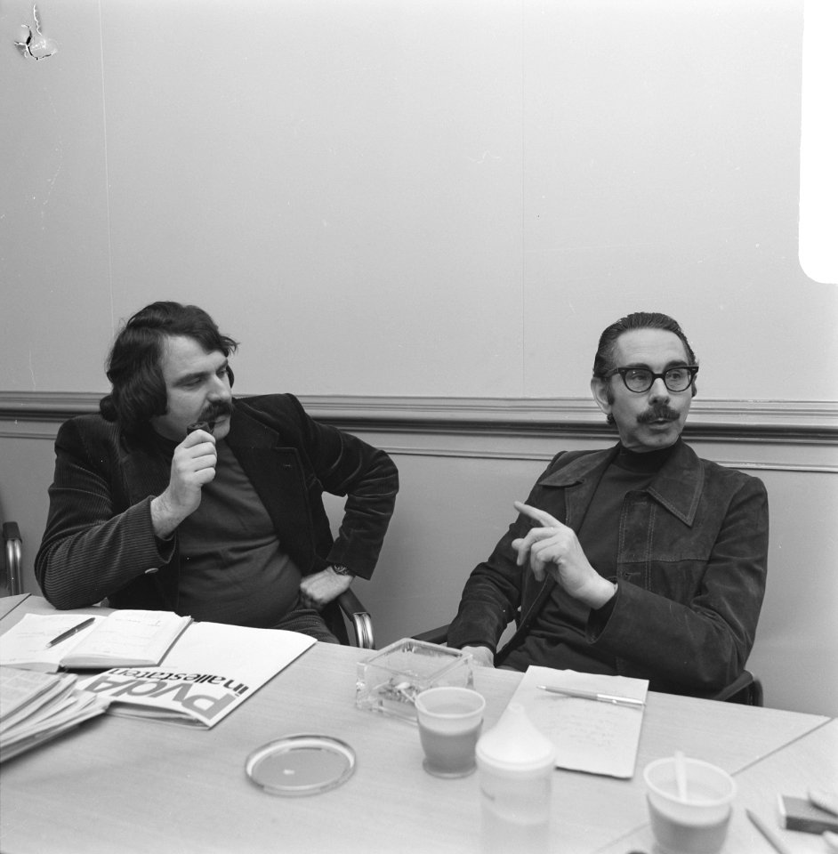 De uitgeweken Chileense socialistische leider Carlos Altamirano in gesprek met A, Bestanddeelnr 927-0767