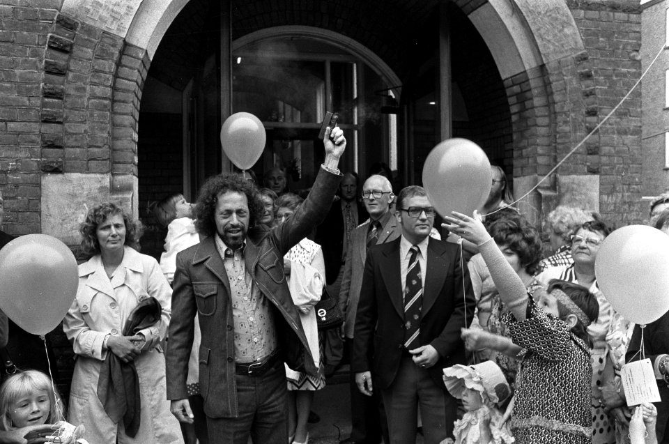De wethouder geeft het startschot, Bestanddeelnr 928-1114