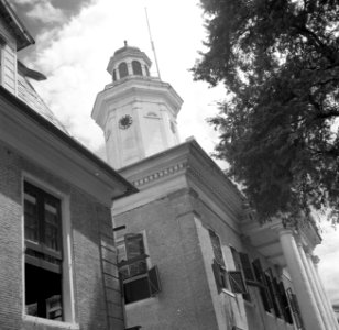 De toren van het Departement van Financiën aan de Oranjestraat in Paramaribo, Bestanddeelnr 252-6068