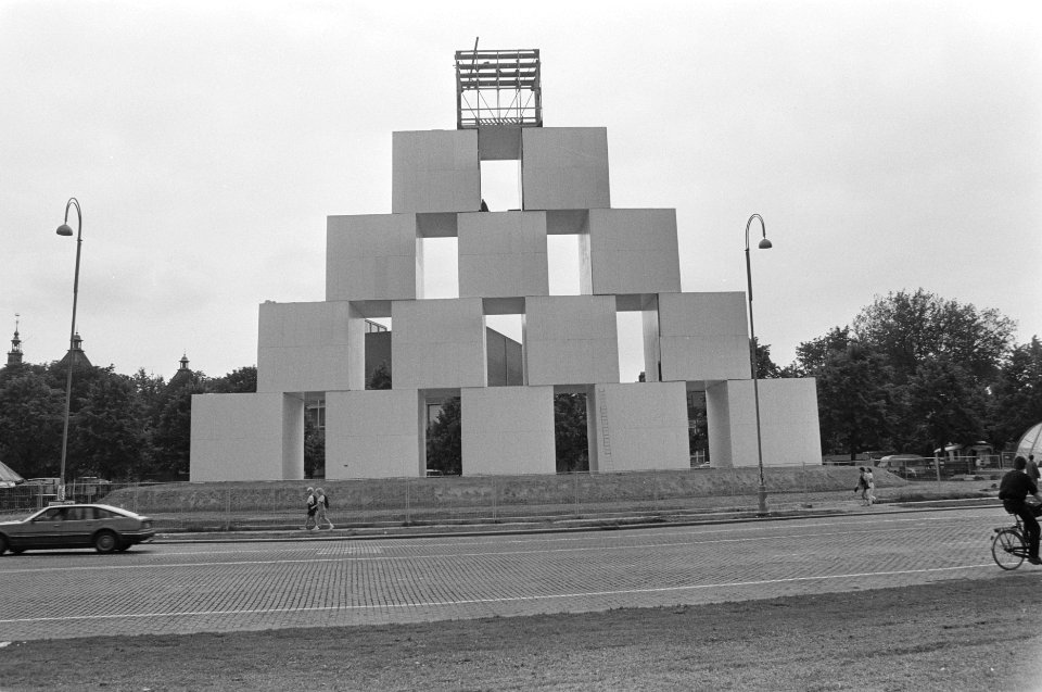 De Toren (in kader Holland Festival ) op het Museumplein te Amsterdam, Bestanddeelnr 934-0291
