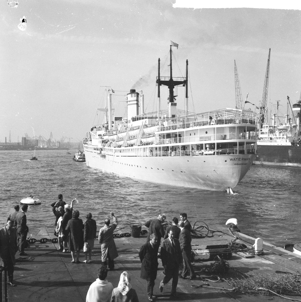De Waterman naar Nieuw-Guinea vertrokken, Bestanddeelnr 914-3443